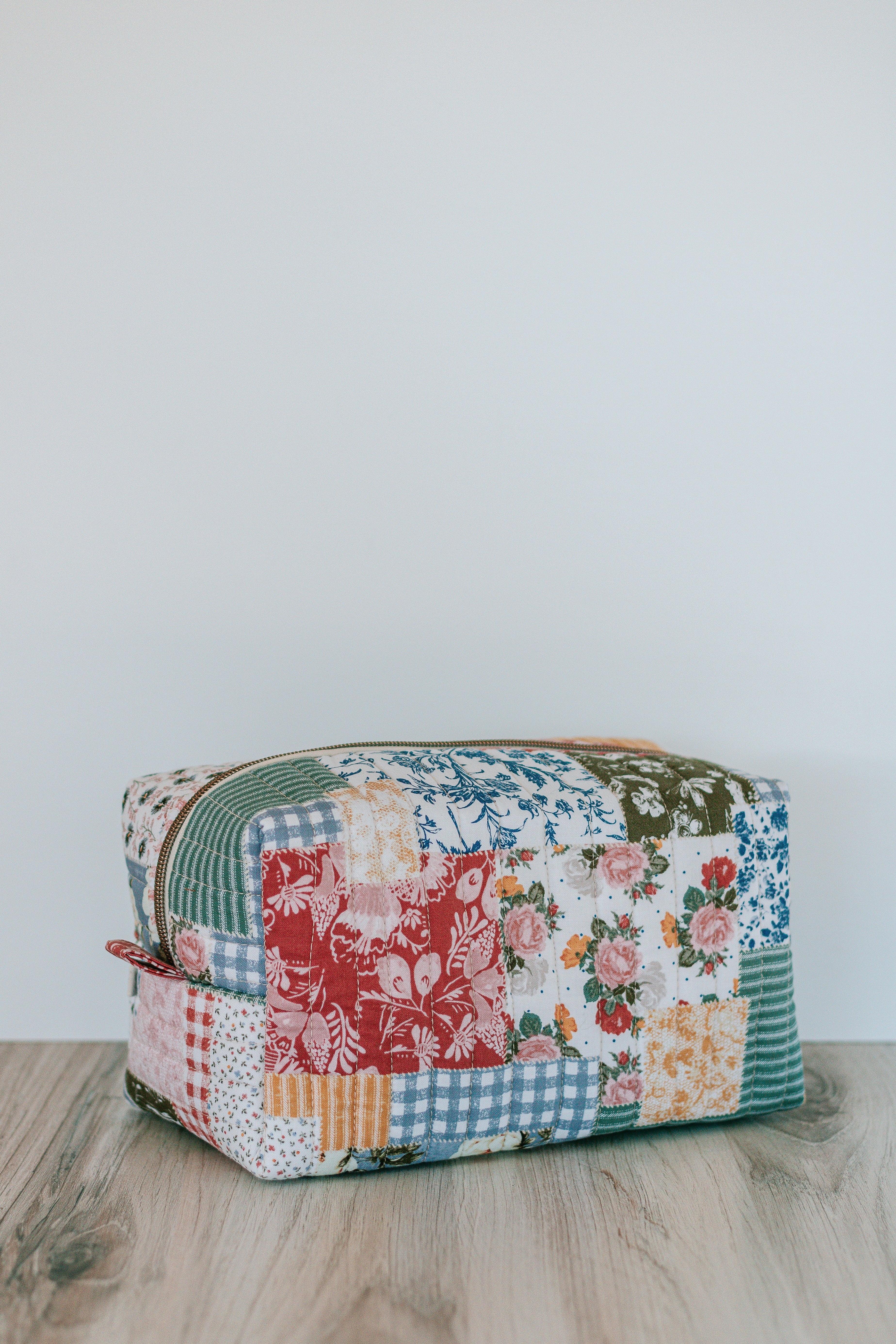 Countryside Florals | Jumbo Quilted Makeup Bag