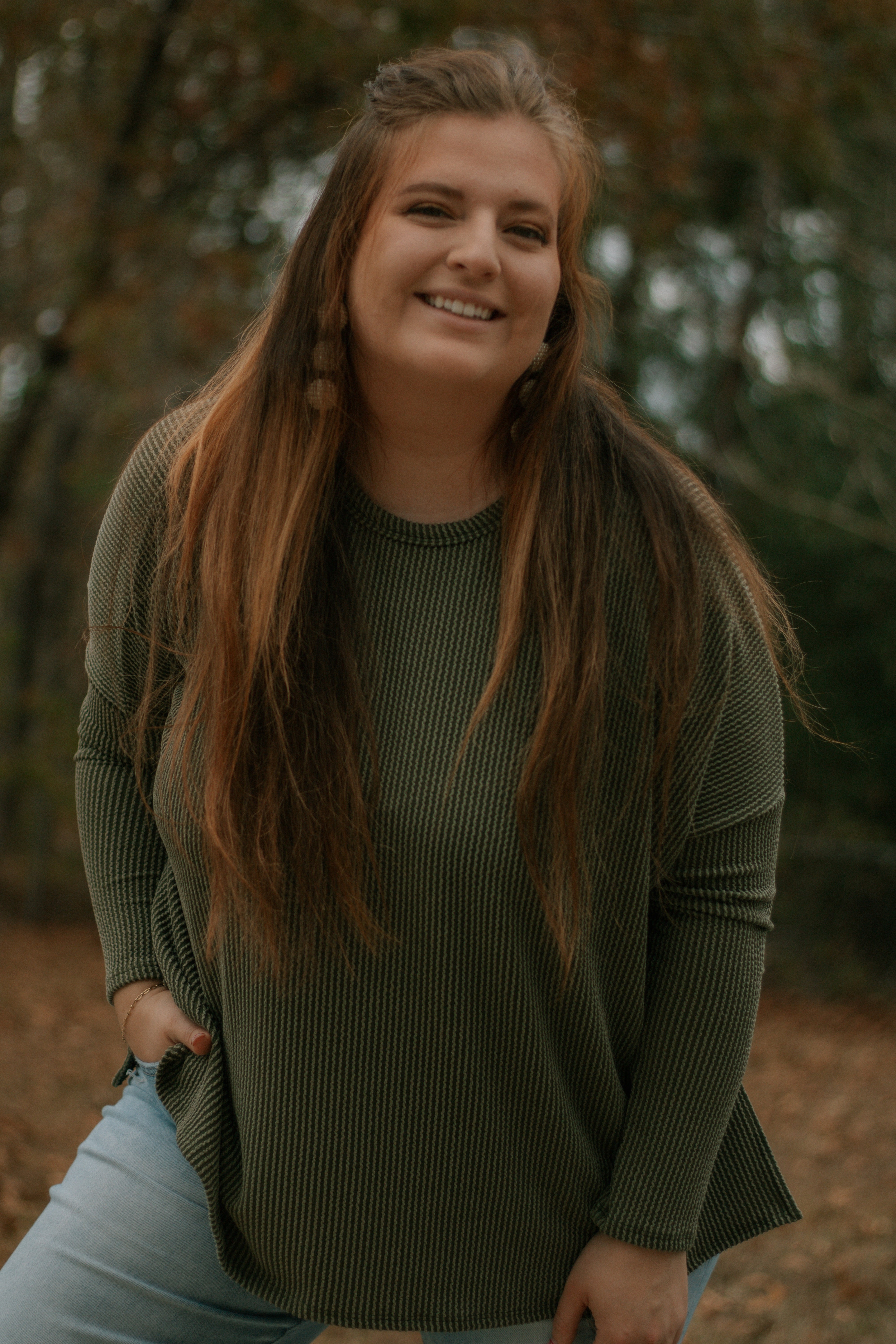 Into the Mountains Top - Olive