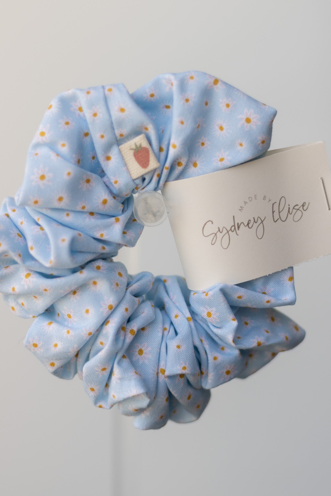 Baby Blue Daisies | Jumbo Scrunchie